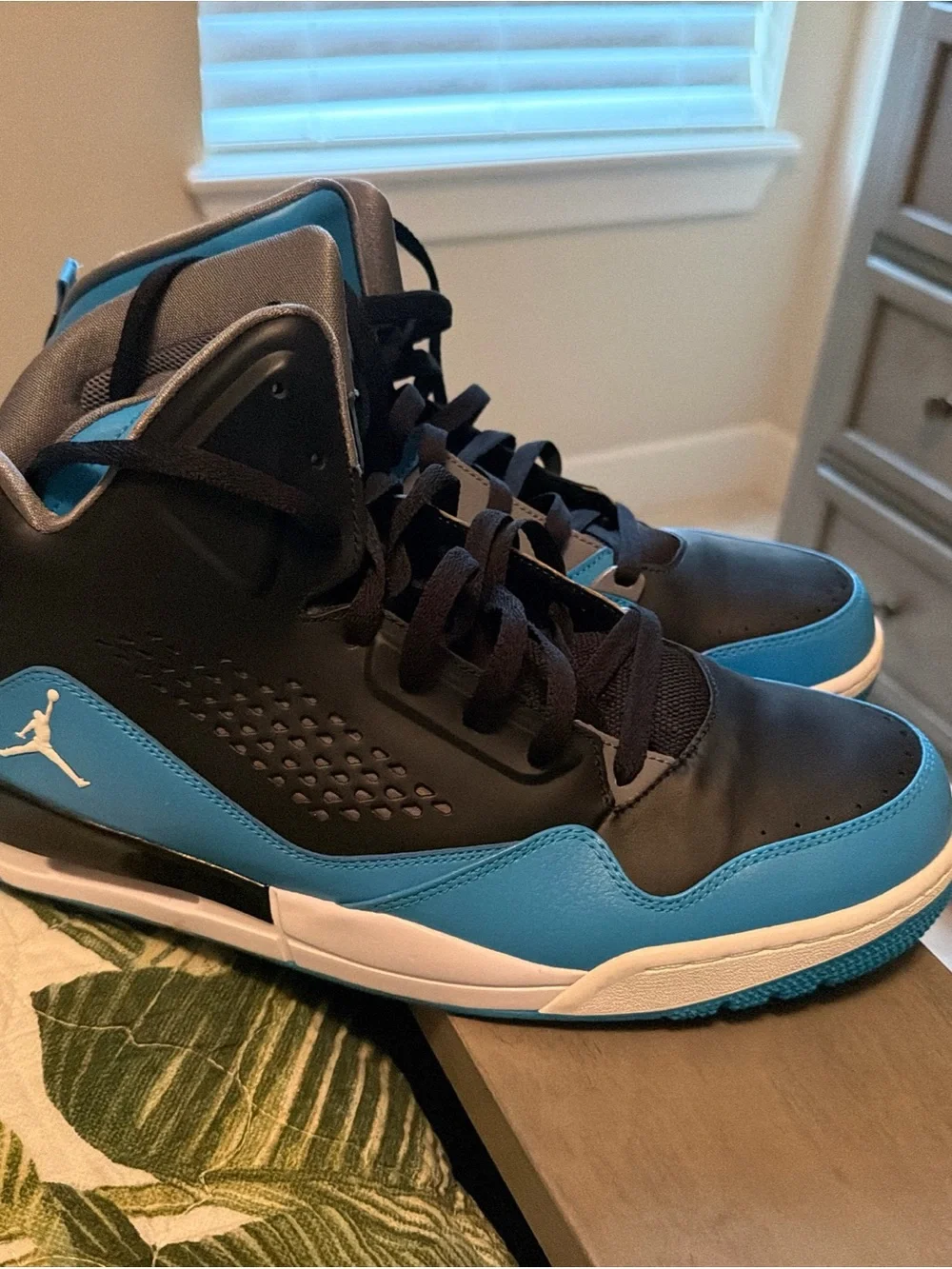 Jordan Men’s High-Top Sneakers Black and Blue